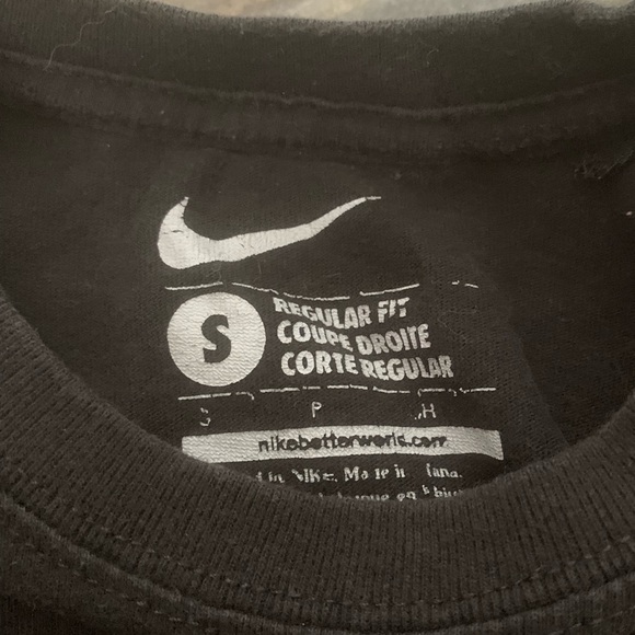 Boys Nike Shirt - Picture 4 of 4